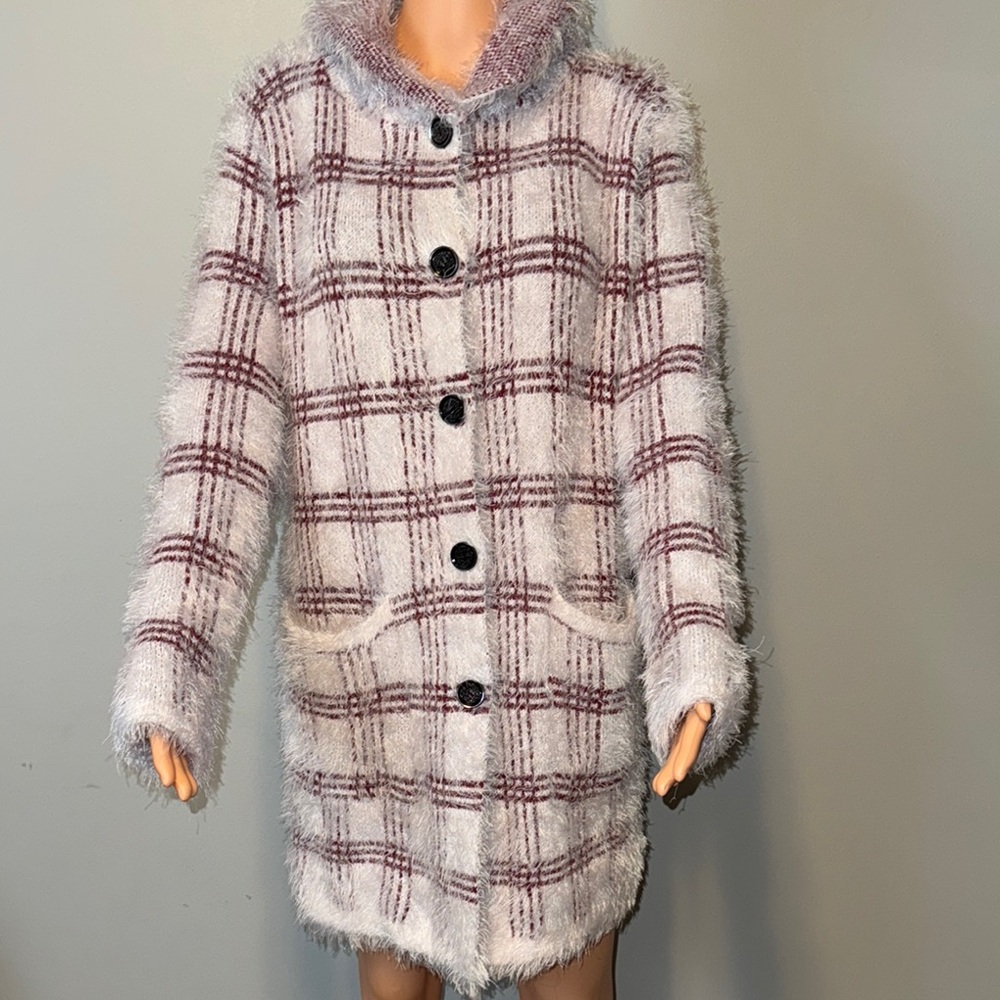 ZEVA Plaid‎ Fuzzy Women's Sweater-size XL(?)
